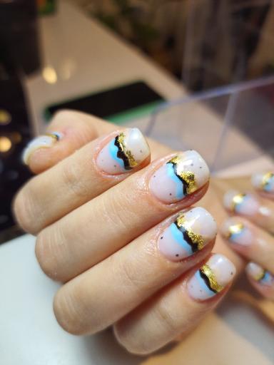 عکس خدمات زیبایی یسنا