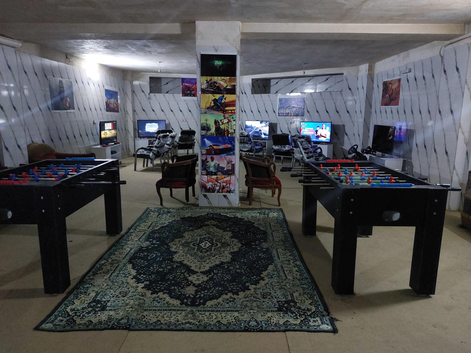 عکس گیم نت و باشگاه بیلیارد UCL