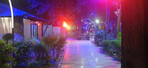 عکس باغ رستوران مهر فرهنگیان