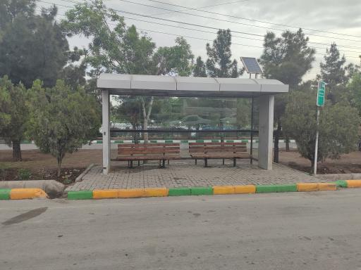 عکس ایستگاه اتوبوس مجتمع آیه ها