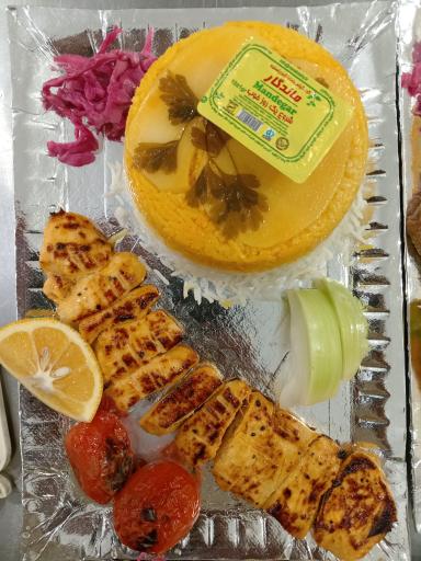 عکس رستوران و بیرون بر چهلستون