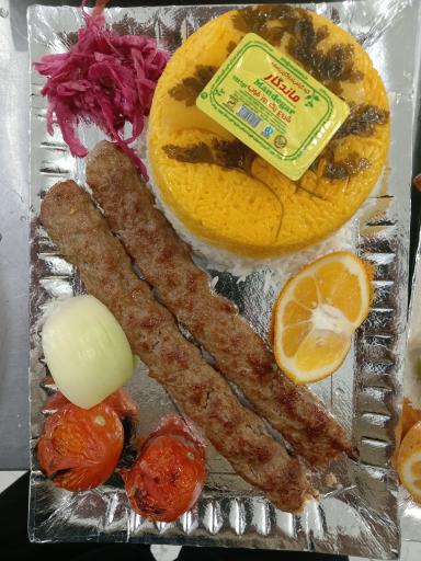 عکس رستوران و بیرون بر چهلستون