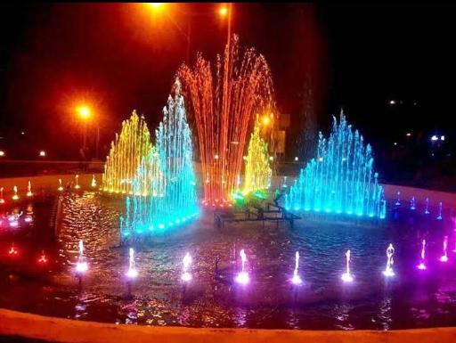 عکس پارک آب نمای موزیکال نهاوند