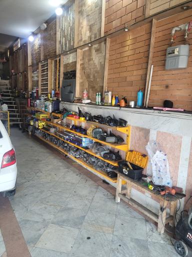 عکس شیشه اتومبیل محمد