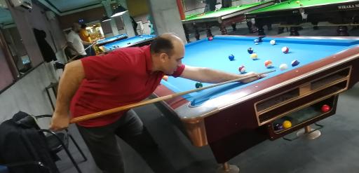 عکس سالن بیلیارد قصر موج