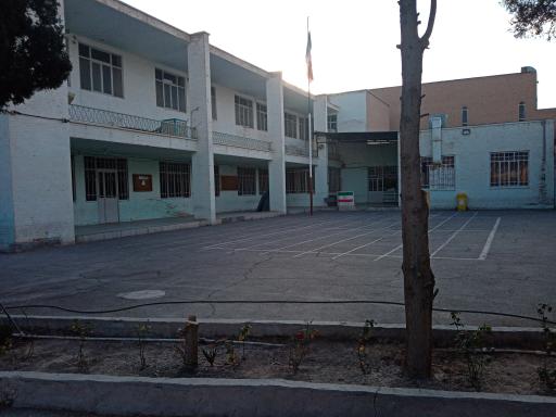 عکس دبیرستان نمونه فرهنگ رسولیان