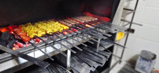 عکس کباب ساطوری تک بناب