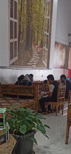 عکس کافه رستوران آذرماه