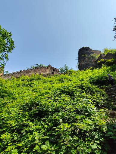 عکس بناهای شرقی قلعه