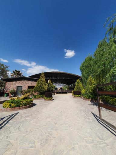 عکس باشگاه سوارکاری آیندگان