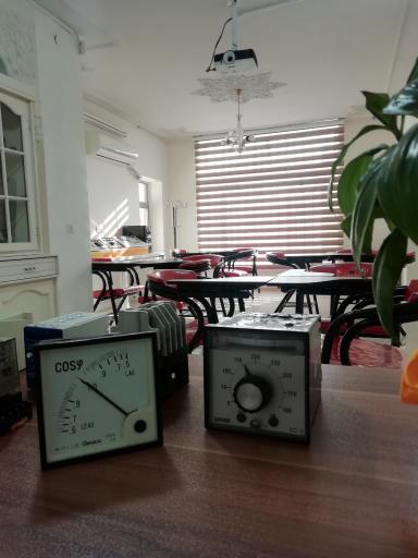 آموزشگاه فنی حرفه ای ادیسون