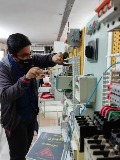 عکس آموزشگاه فنی حرفه ای ادیسون