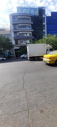 عکس شرکت کارگزاری اطمینان سهم