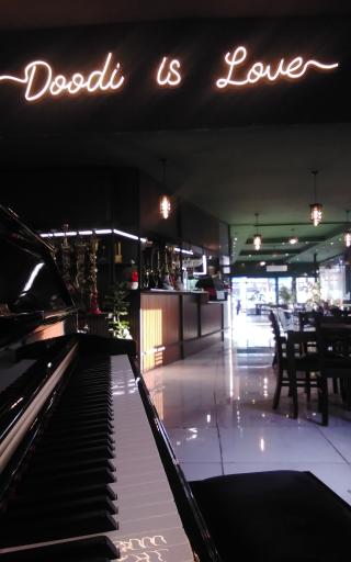 عکس کافه رستوران دودی 