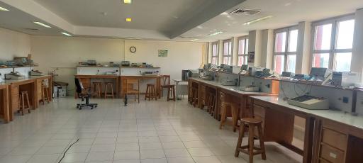 عکس ساختمان شهید دکترچمران