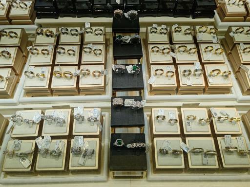 عکس جواهر فروشی حلقه ازدواج