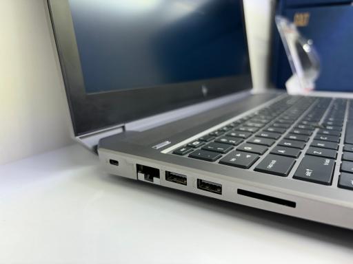 عکس لپتاپ استوک اذرون