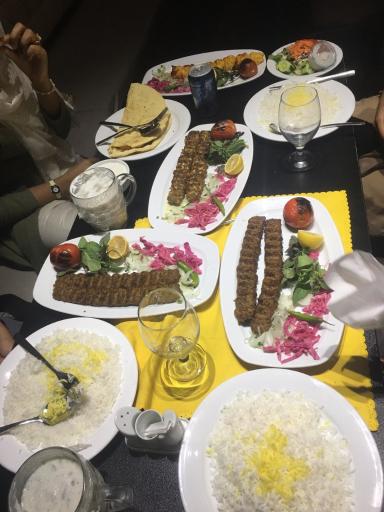 عکس رستوران و سفره خانه سنتی امپراطور