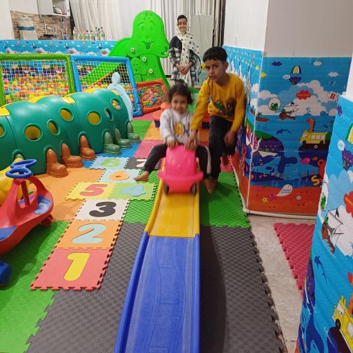 عکس خانه بازی بالونیا