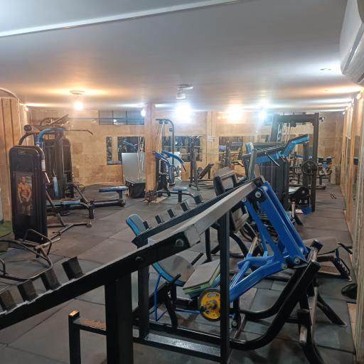 عکس باشگاه پرورش اندام آرتا