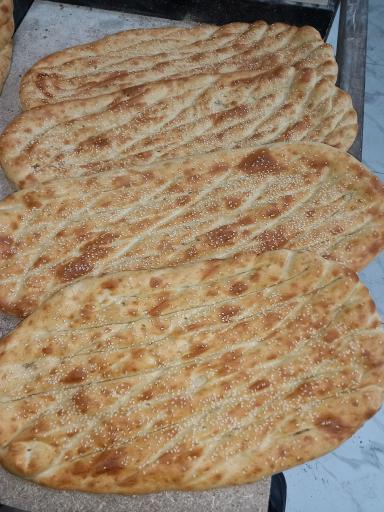 عکس نان روغنی و فطیر سهندیمیز