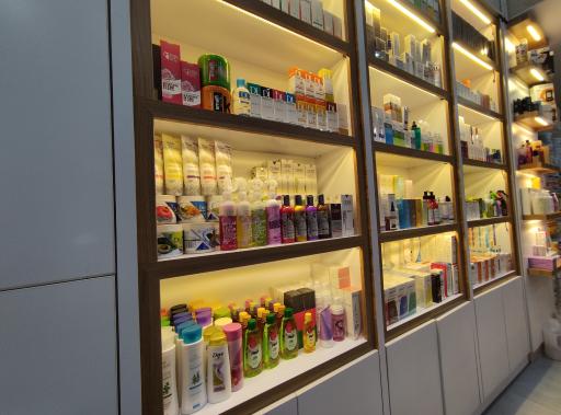 عکس داروخانه دکتر هوشنگی