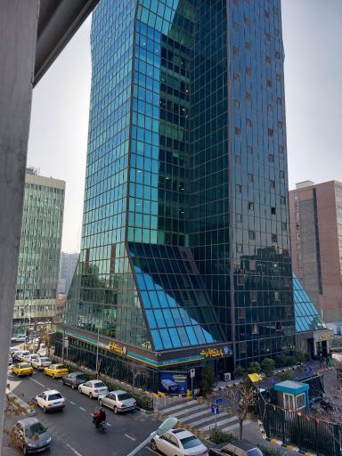 عکس ساختمان مرکزی بانک تجارت