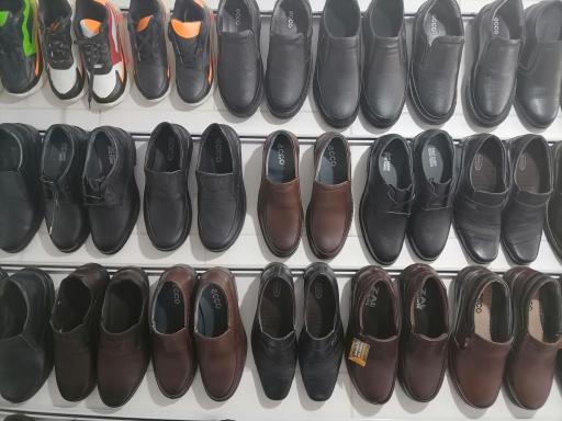 عکس ارزانسرای کیف وکفش محرابی 