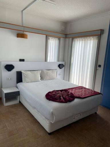 عکس هتل گردشگری شهر