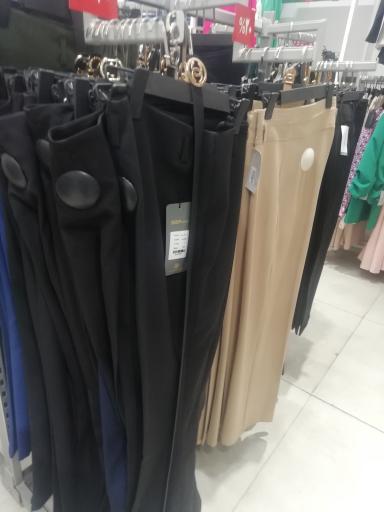 عکس فروشگاه لباس داوین