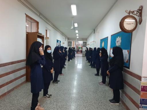 عکس دبیرستان دوره دوم دخترانه خادم زاده