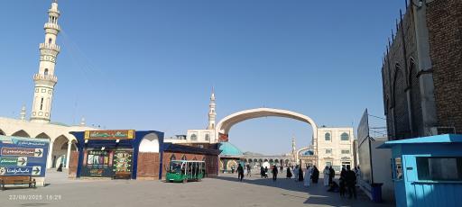 عکس صحن مرکزی بزرگ مسجد جمکران 