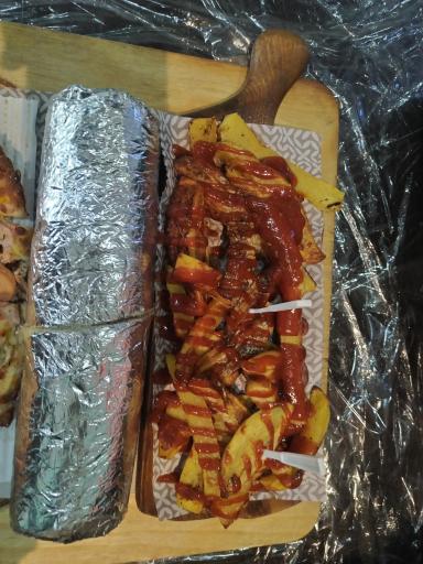 قرمه برگر شعبه وکیل آباد