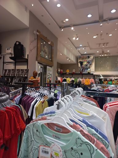 عکس فروشگاه پوشاک 95