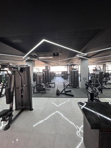 عکس باشگاه بدنسازی لایف پلاس 