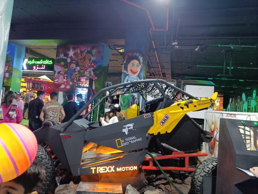 عکس شهربازی و بولینگ لنزو