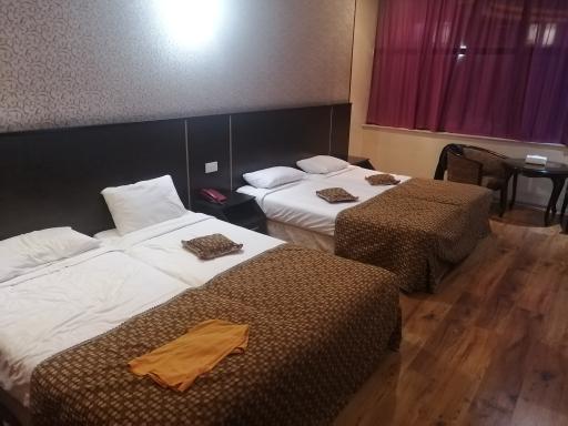 عکس هتل باباطاهر