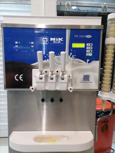 عکس آبمیوه و بستنی سلطانی