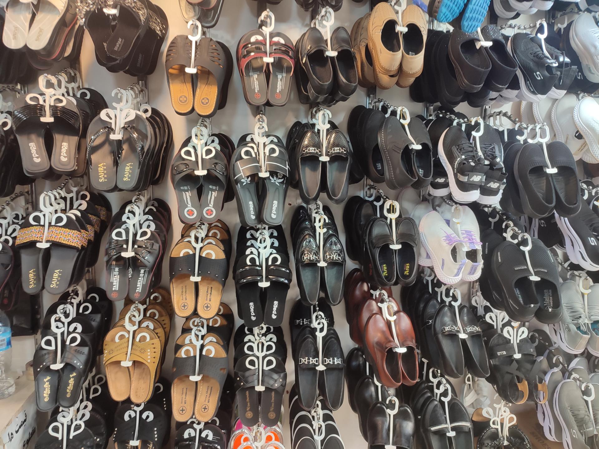 عکس کفش اقبال 