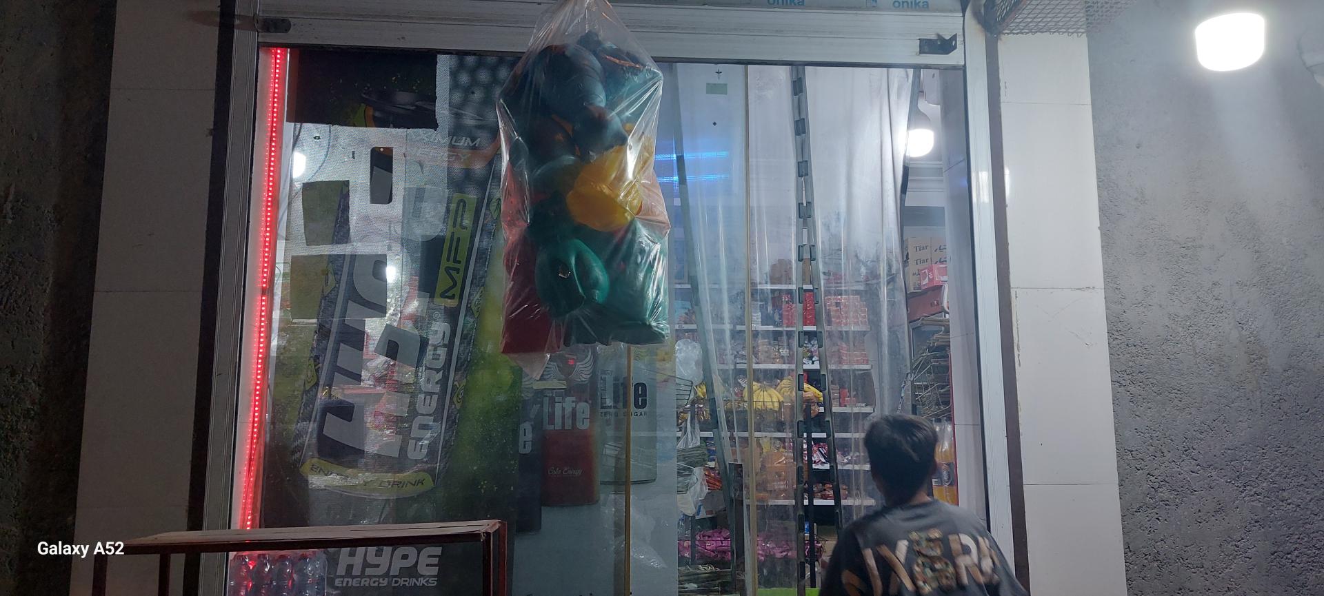 عکس خوار بار ساحل 