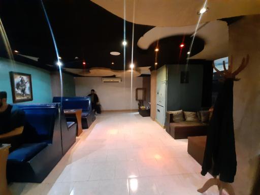 عکس کافه تئاتر رشت