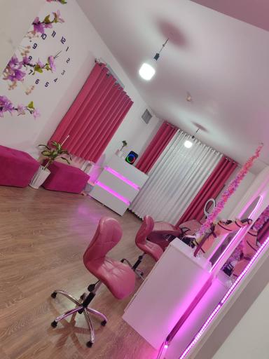 عکس سالن زیبایی رادیس