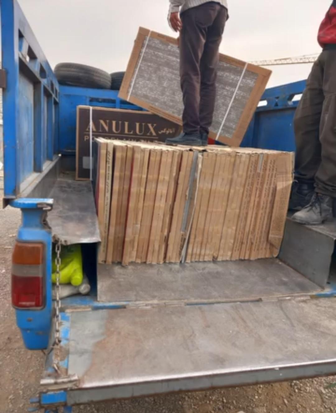 عکس انبار پخش کاشی سرامیک بادامه