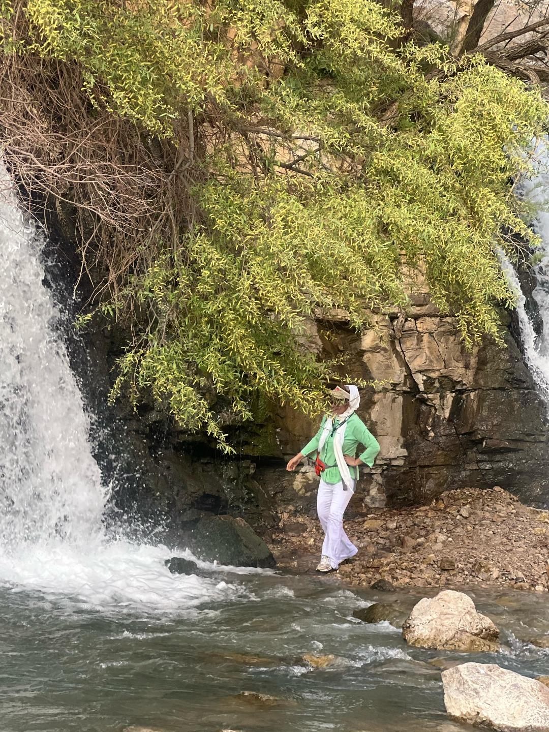 عکس چشمه باغ رستم