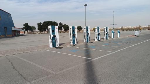 عکس ایستگاه شارژ خودرو برقی مپنا