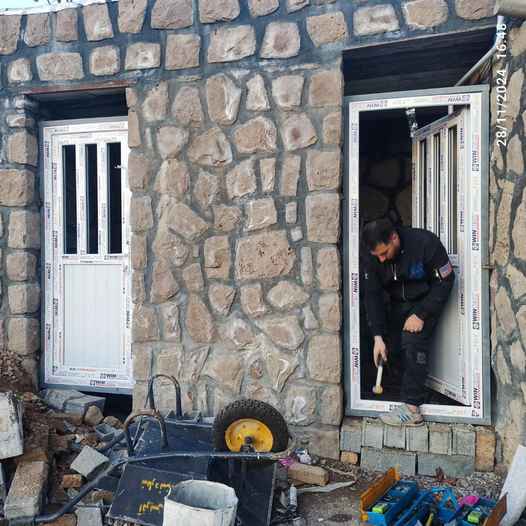 عکس پنجره تک 