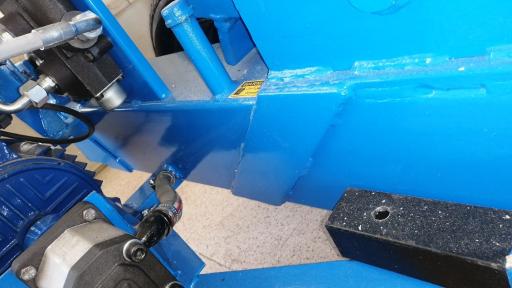 عکس فروشگاه تجهیزات بتن سیکا