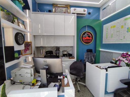 عکس مشاور املاک شکوه 