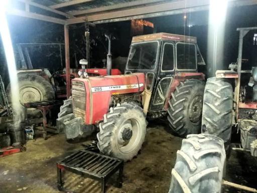 عکس تعمیرگاه تراکتور سازی دقیق (برومندی)