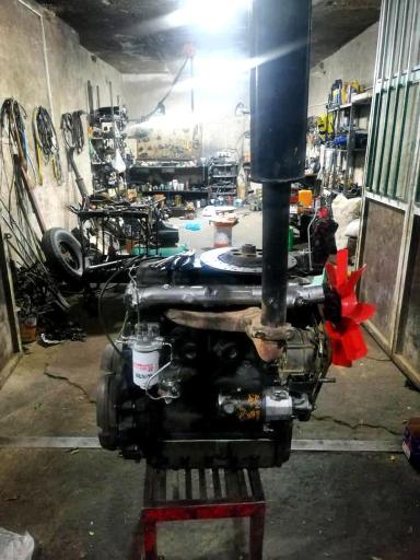 عکس تعمیرگاه تراکتور سازی دقیق (برومندی)